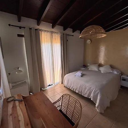 Elhierrobedtel 公寓 *